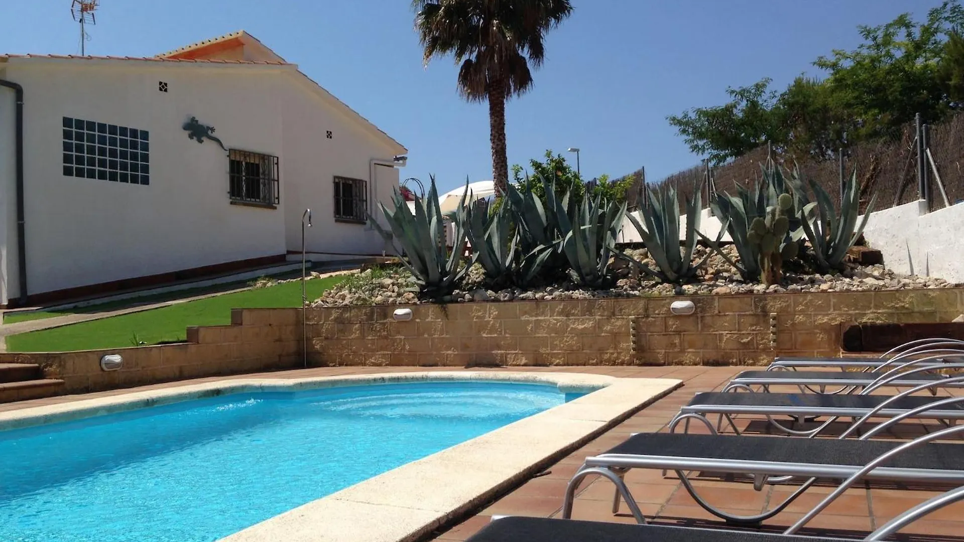 Bright Casa Els Cards Close To Sitges With Air Conditioning Puigmolto 0*,